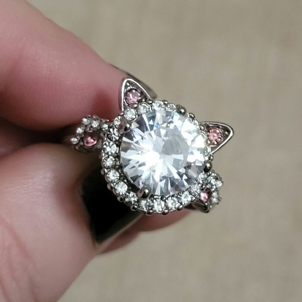 Cute size 6 cat face white & pink paws crystal ring